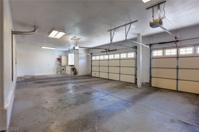 8106 Bear Clan Court, Las Vegas, NV 89131