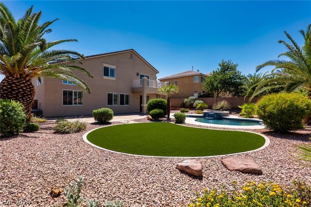 8106 Bear Clan Court, Las Vegas, NV 89131