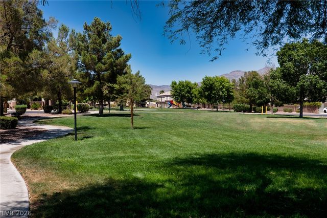8106 Bear Clan Court, Las Vegas, NV 89131