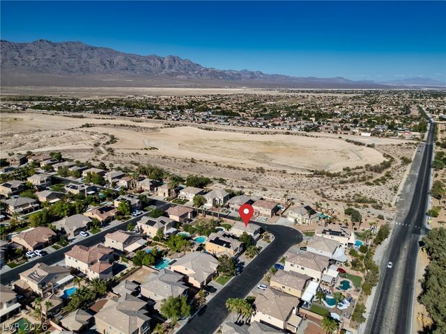 8106 Bear Clan Court, Las Vegas, NV 89131