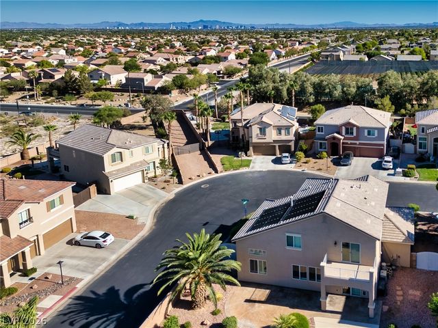 8106 Bear Clan Court, Las Vegas, NV 89131