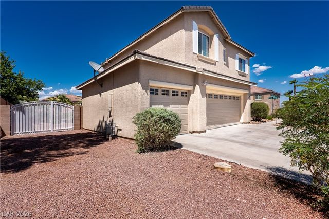 8106 Bear Clan Court, Las Vegas, NV 89131