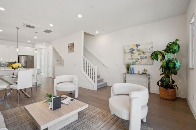 21543 Point Reyes Terrace, Cupertino, CA 95014