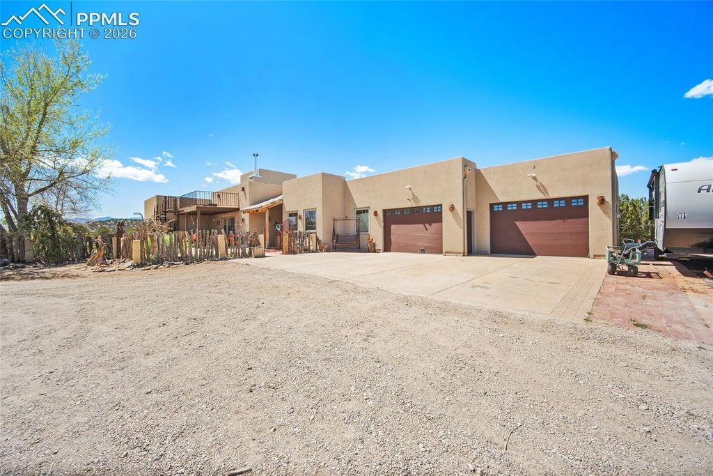 8200 Abbey Road, Pueblo, CO 81004 — photo 2