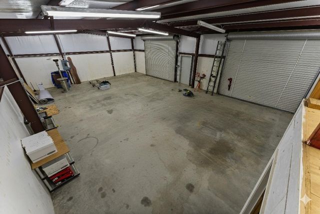 102 Forest Wind Court, Montgomery, TX 77316