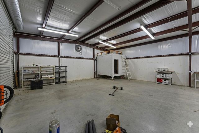 102 Forest Wind Court, Montgomery, TX 77316