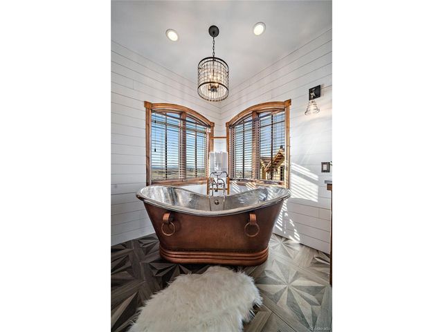 7663 Buffalo Trl, Castle Pines, CO 80108