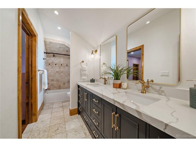 7663 Buffalo Trl, Castle Pines, CO 80108