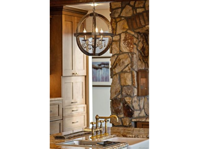 7663 Buffalo Trl, Castle Pines, CO 80108