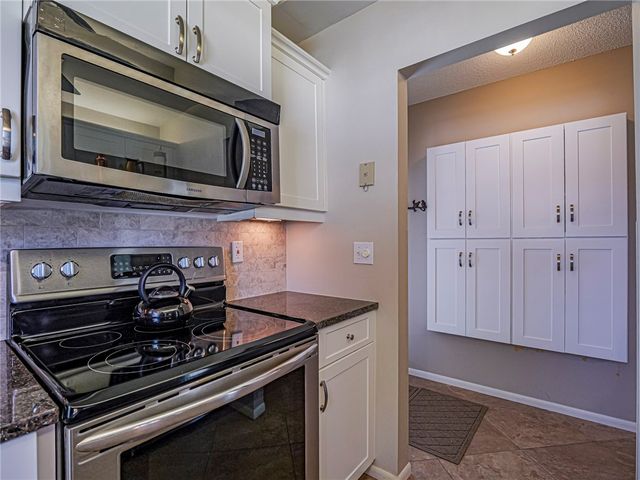 106 Spring Lake Court 201, Vero Beach, FL 32962