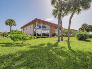 106 Spring Lake Court 201, Vero Beach, FL 32962