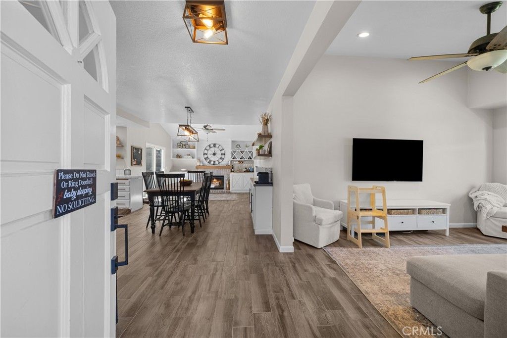 Image 18 of property listing at 28518 Victoria, Castaic, CA 91384