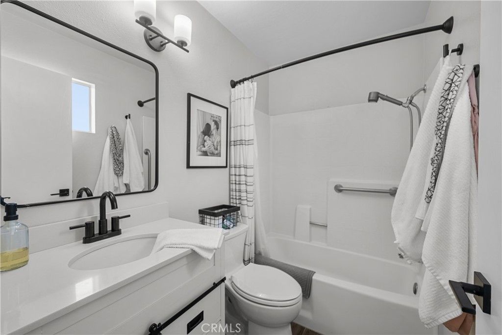 Image 27 of property listing at 28518 Victoria, Castaic, CA 91384