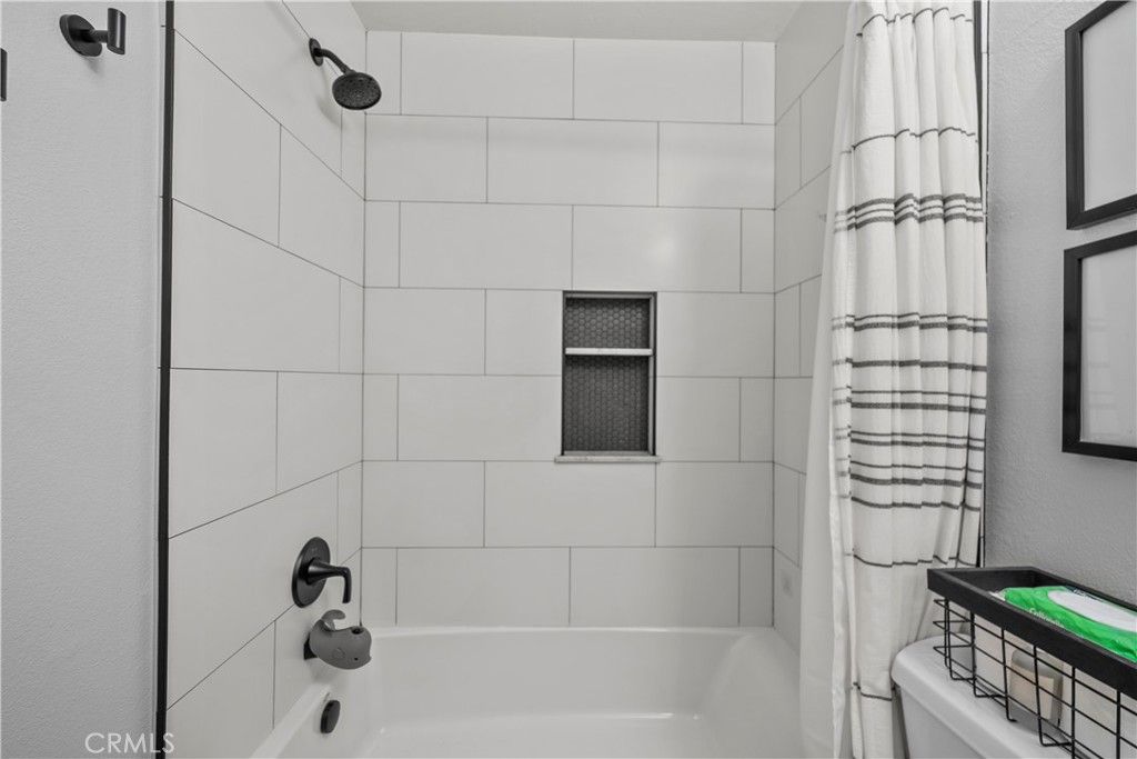 Image 30 of property listing at 28518 Victoria, Castaic, CA 91384