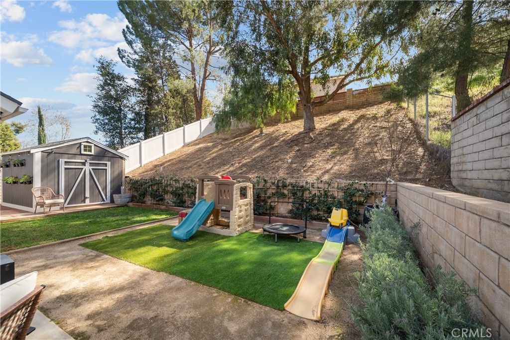 Image 34 of property listing at 28518 Victoria, Castaic, CA 91384