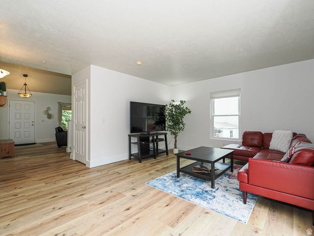 1890 E OAK DR, Draper, UT 84020