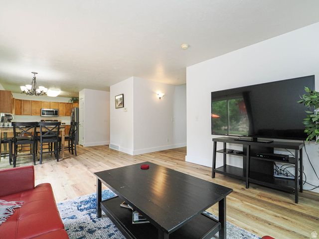 1890 E OAK DR, Draper, UT 84020