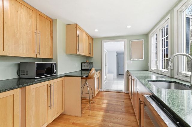 20 Meadow Brook Rd, Norwell, MA 02061