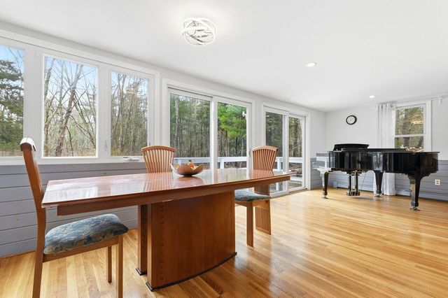 20 Meadow Brook Rd, Norwell, MA 02061