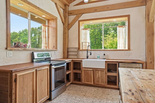 802 Drake Ln, Summertown, TN 38483
