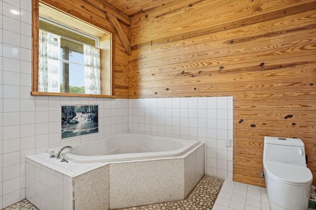 802 Drake Ln, Summertown, TN 38483
