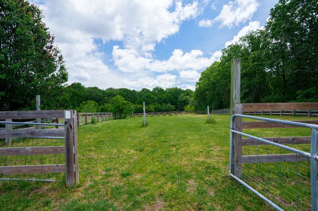 802 Drake Ln, Summertown, TN 38483