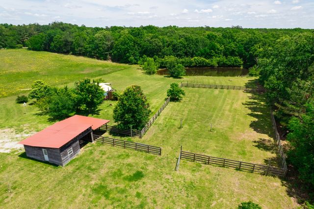 802 Drake Ln, Summertown, TN 38483