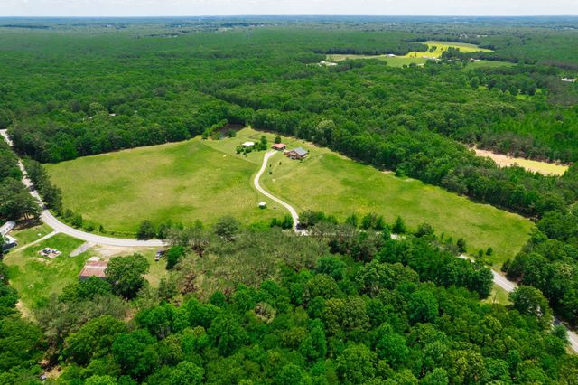 802 Drake Ln, Summertown, TN 38483