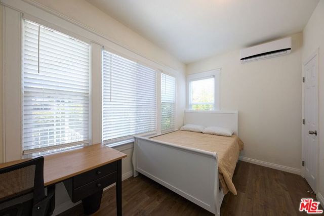 1475 W 28th Street, Los Angeles, CA 90007