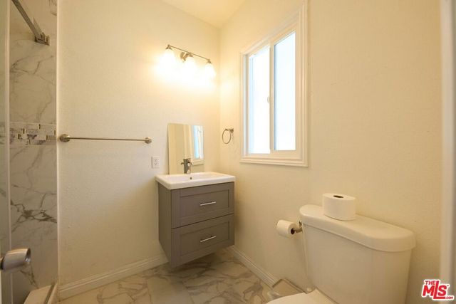 1475 W 28th Street, Los Angeles, CA 90007