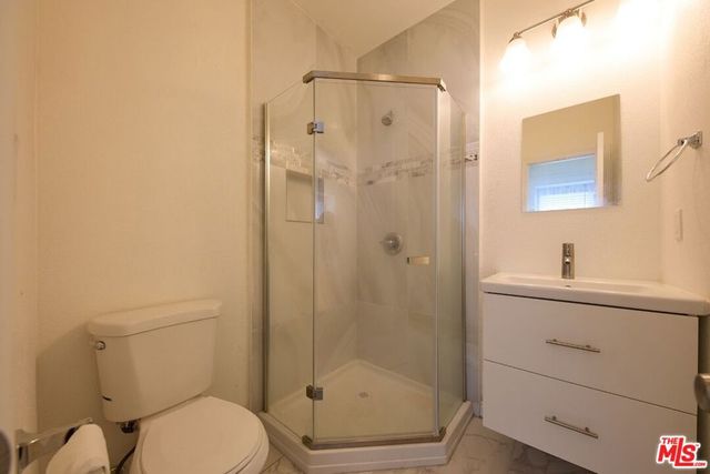 1475 W 28th Street, Los Angeles, CA 90007