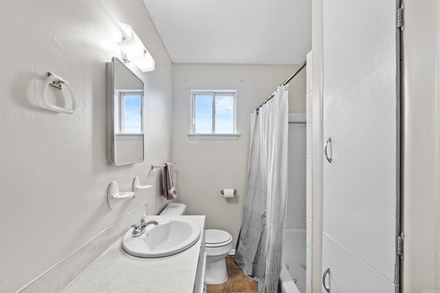 1926 E Lee Avenue, Sherwood, AR 72120