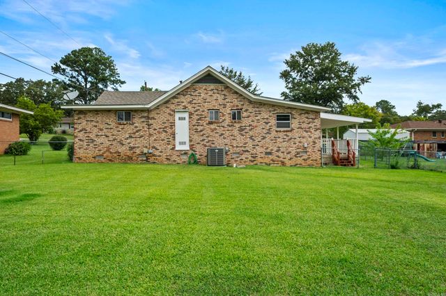 1926 E Lee Avenue, Sherwood, AR 72120