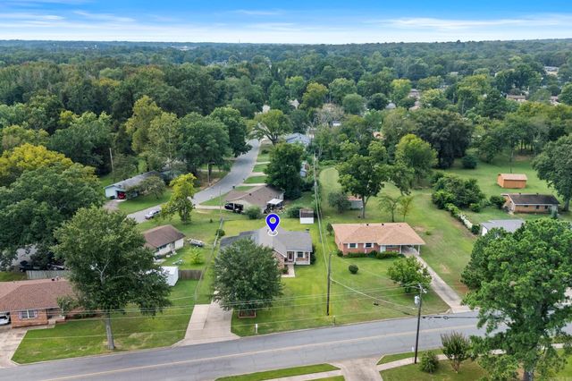 1926 E Lee Avenue, Sherwood, AR 72120