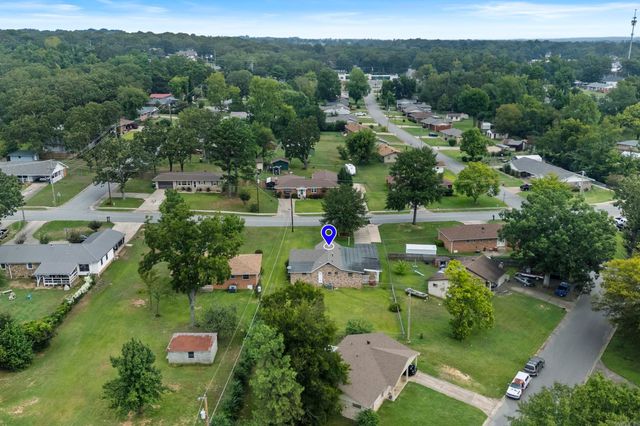 1926 E Lee Avenue, Sherwood, AR 72120