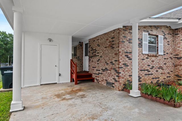 1926 E Lee Avenue, Sherwood, AR 72120