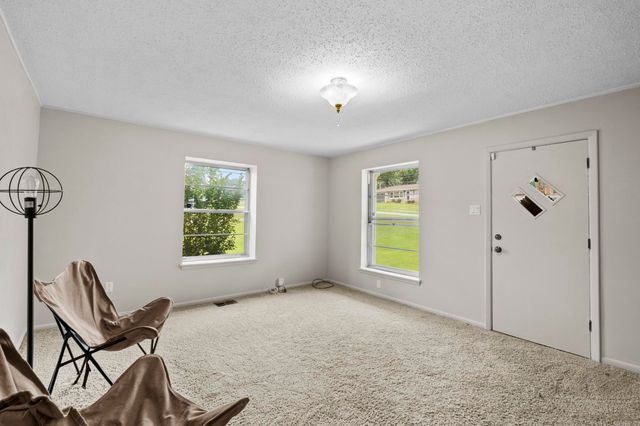 1926 E Lee Avenue, Sherwood, AR 72120