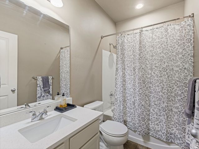 4586 W VERMILLION DR, South Jordan, UT 84009