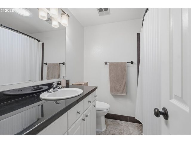 6925 Sw HEATH Pl, Beaverton, OR 97008