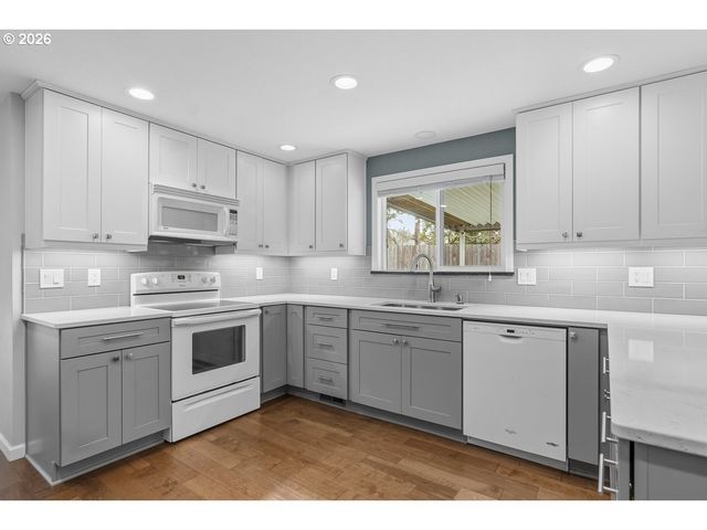 6925 Sw HEATH Pl, Beaverton, OR 97008