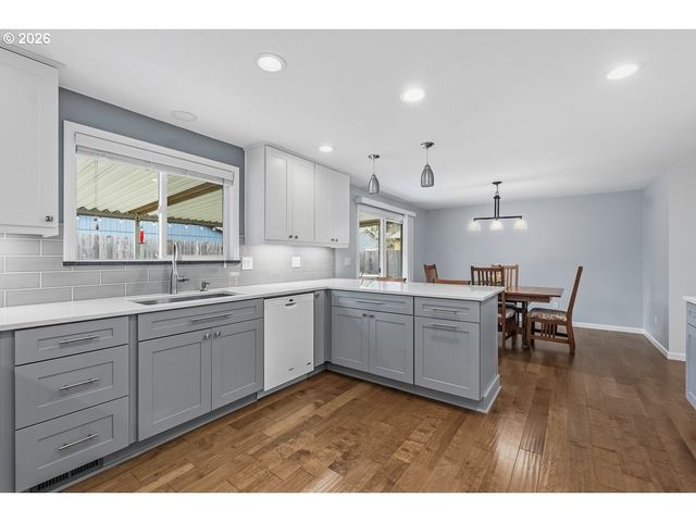 6925 Sw HEATH Pl, Beaverton, OR 97008