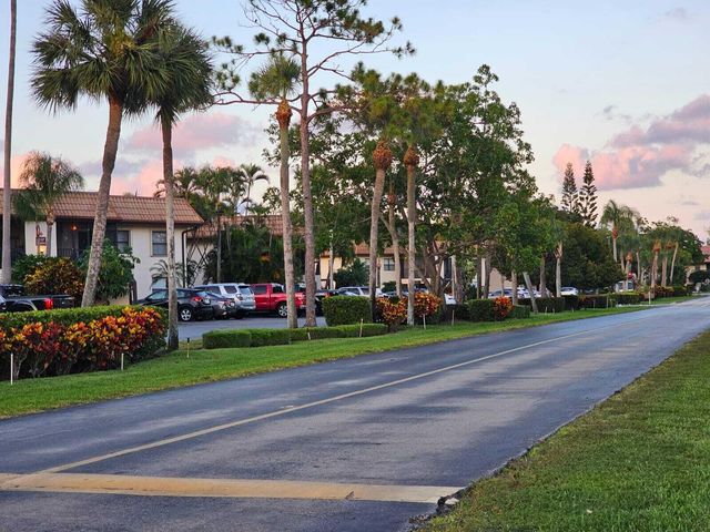 7091 Golf Colony Court 203, Lake Worth, FL 33467