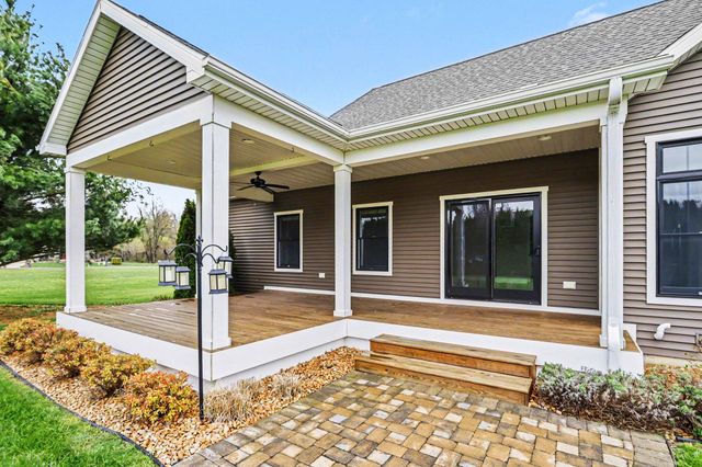 487 Wittenberg Path, St. Joseph, MI 49085
