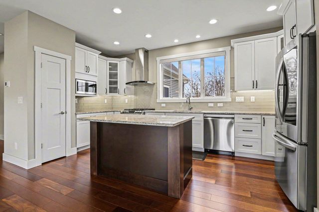 487 Wittenberg Path, St. Joseph, MI 49085