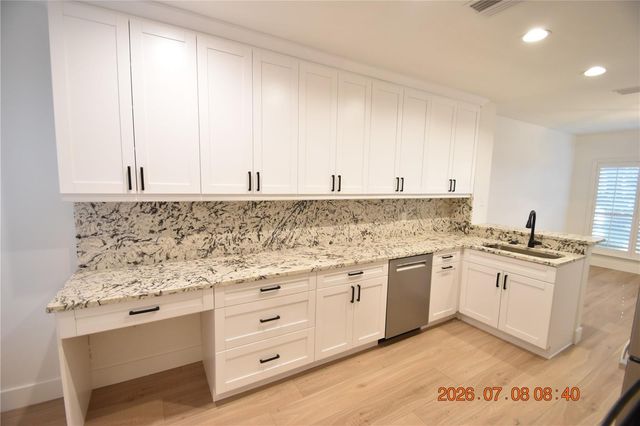 1138 SHIPWATCH CIRCLE, Tampa, FL 33602