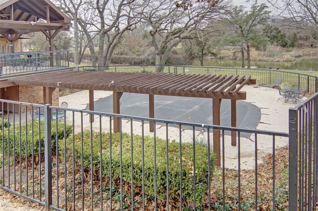 2122 Clear Lake Road, Weatherford, TX 76087