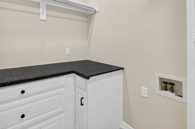 2122 Clear Lake Road, Weatherford, TX 76087