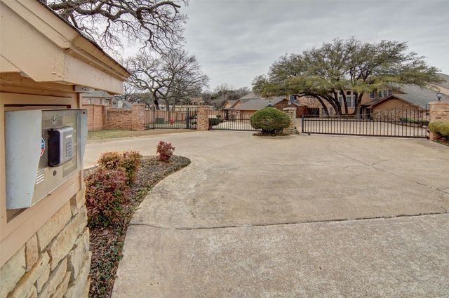 2122 Clear Lake Road, Weatherford, TX 76087