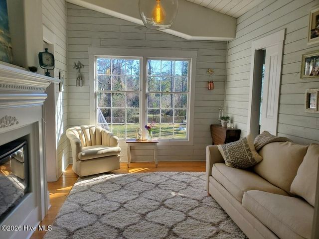 521 Wayne Drive, Wilmington, NC 28403