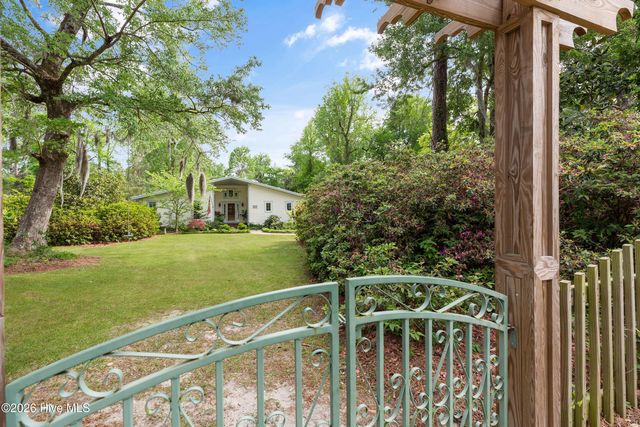 521 Wayne Drive, Wilmington, NC 28403